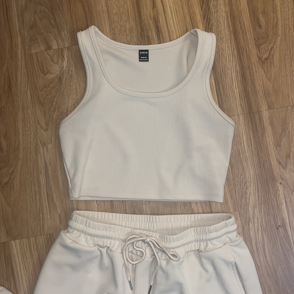 2 piece set - Picture 3 of 6